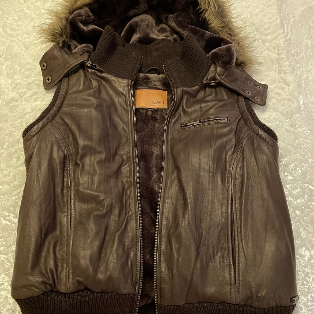 Emu Australia Sheepskin Leather Brown Winter Vest